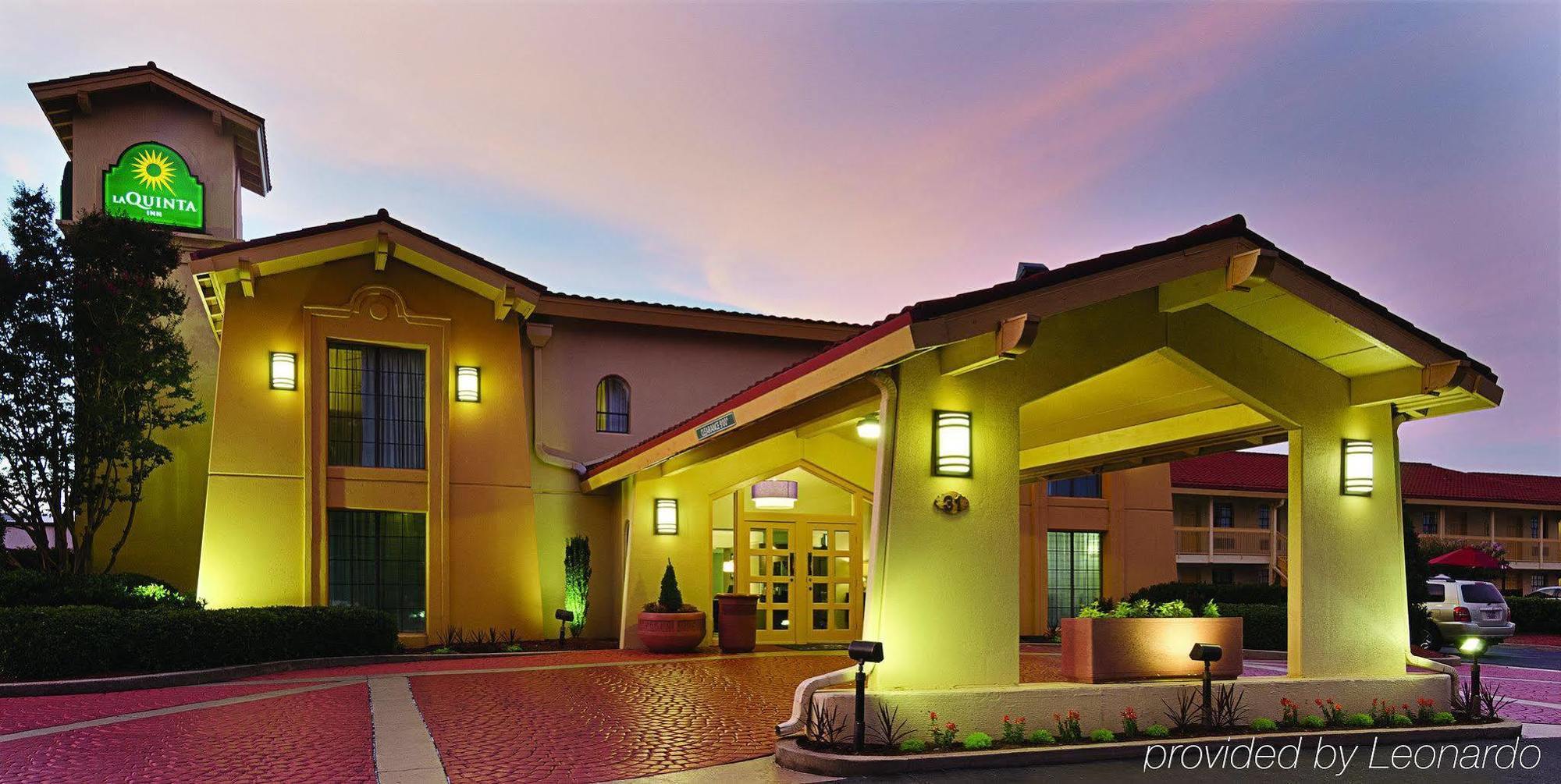 Baymont By Wyndham Greenville Woodruff Rd Bagian luar foto