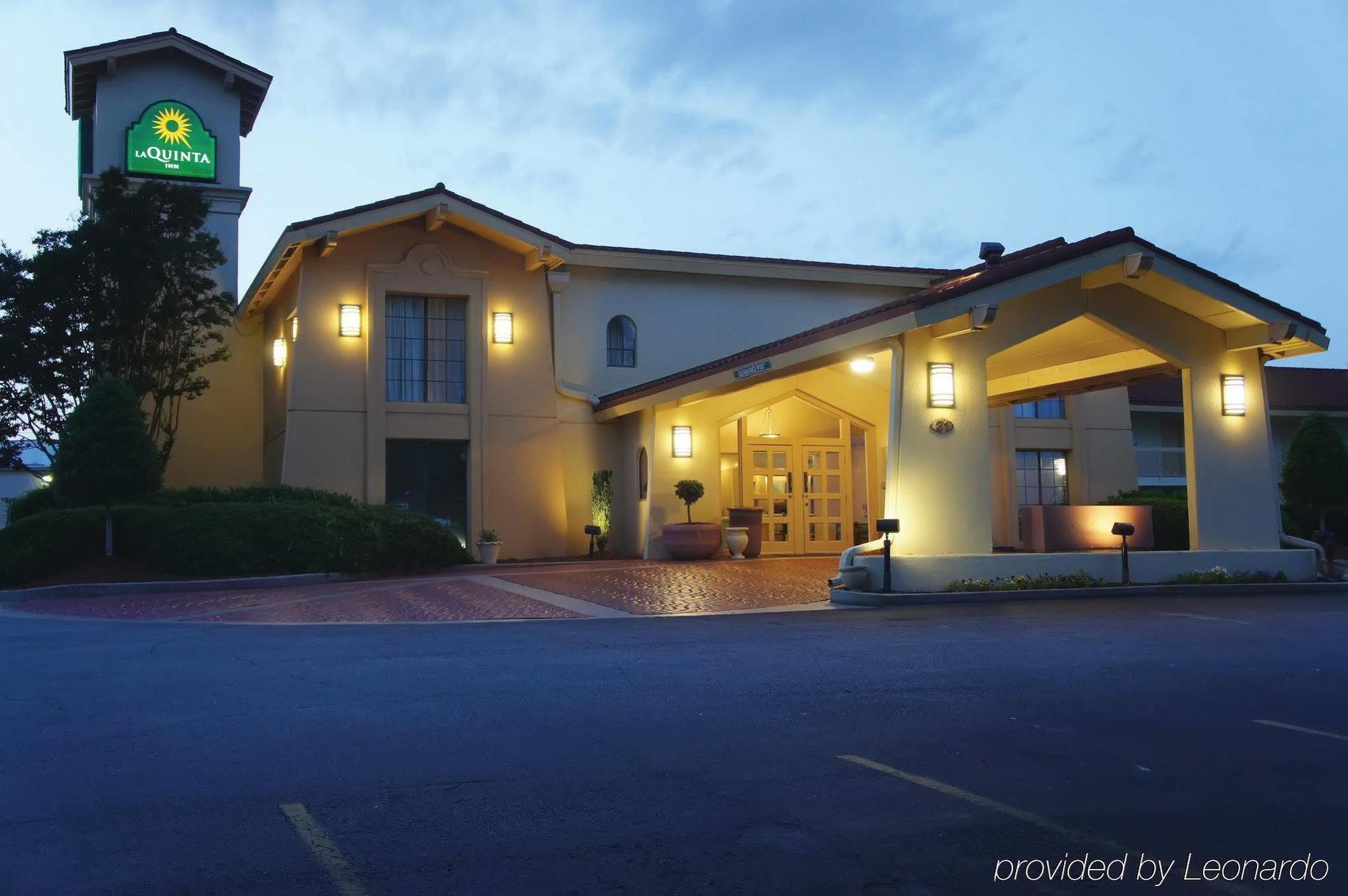 Baymont By Wyndham Greenville Woodruff Rd Bagian luar foto