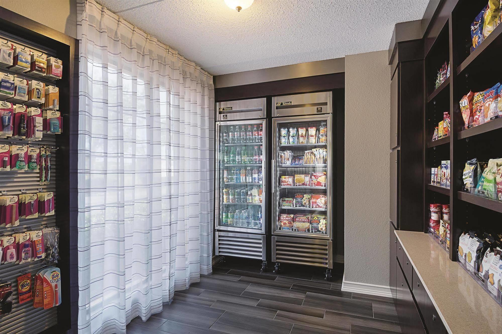 Baymont By Wyndham Greenville Woodruff Rd Bagian luar foto